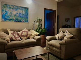 Nirvana Stays - 2BHK - Luxury - Peace - Comfort - Haidar Sāhibgūda - 6