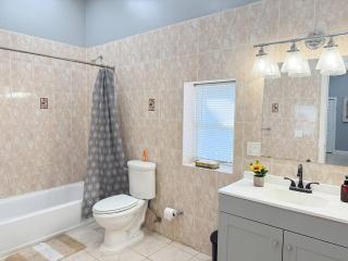 Huge apartment near NYC, Parking - North Bergen - 2