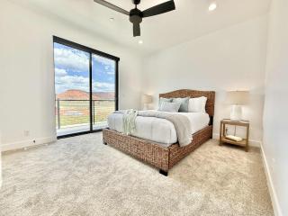 Grand G4 at Catori Stunning Kanab Family Friend Townhome - 9