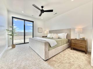 Grand G4 at Catori Stunning Kanab Family Friend Townhome - 8