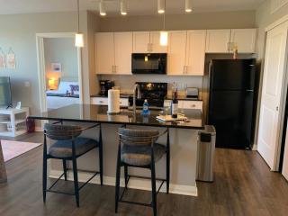 The City View Suite Garage Parking Top Floor! - Columbus - 4