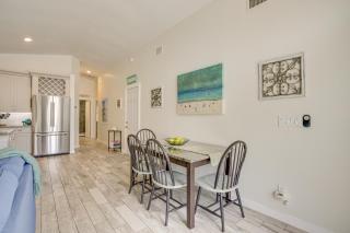 1 Block to Beach, Patio Updated St Augustine Home - 8