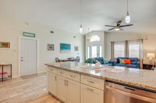 1 Block to Beach, Patio Updated St Augustine Home - 1