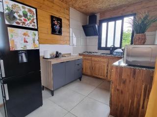 Villa au Tampon avec Terrasse, 3 Chambres, Parking Privé, Capacité 6 Personnes - FR-1-786-56 - 5