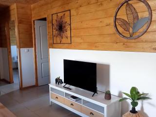 Villa au Tampon avec Terrasse, 3 Chambres, Parking Privé, Capacité 6 Personnes - FR-1-786-56 - 4