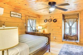 Bear In Flannel Cabin Hot Tub - Townsend - 2