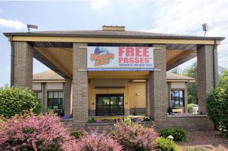 Best Western Ambassador Inn & Suites - 9