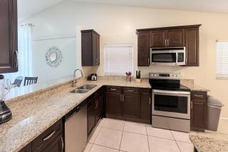 Private Pool Villa, 10 Mins to Disney&Attractions! - 1