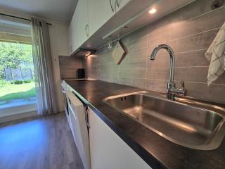 Barnevennlig leilighet nær båthavn og sentrum - 5