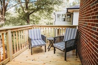 Cozy midtown 3 bedroom 1 bath - Danville - 2