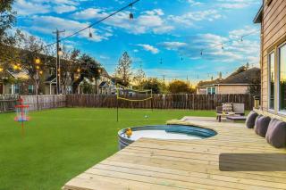 Cowboy Pool Arcade Soccer Field 5BR Family Retreat - Ward Spring - 0