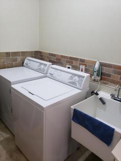 Aj's Treasure -gated with pool in Ocho Rios - Stanmore Grove - 3