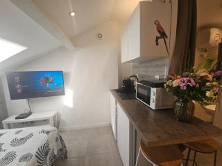 Studette indépendante Hyères Gare Particulier - 5