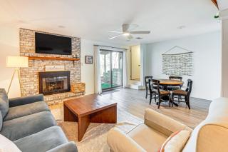 Lake View and Deck Group Getaway in Whitehall! - Whitehall - 0