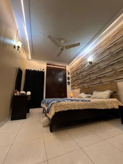 2 Bed Luxury Furnished Apartment In DHA Phase 8-Lahore - Lahore - 1