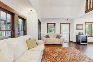 Cozy Green Cottage - 6