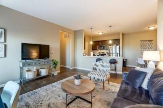 Lux Dublin 2br 1st Floor Wd Pet Friendly! - 1