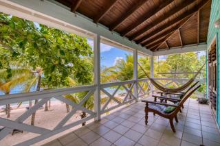 Camp Bay Lodge - 0