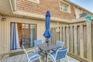 Walk to Myrtle Beach Townhome with Pool Access - 9