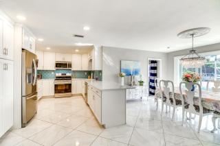 Centrally Located Cocoa Beach Haven Walk to Shore - 3