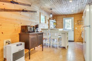 Hiking and Snowmobile Trails On-Site Alton Retreat! - 6