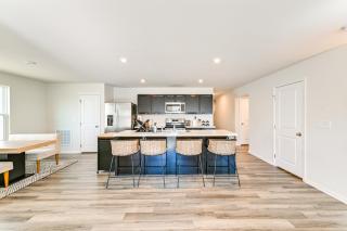 Less Than 6 Mi to Uptown Charlotte Bright Home with Yard - 9