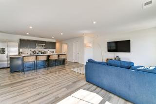 Less Than 6 Mi to Uptown Charlotte Bright Home with Yard - Charlotte - 6