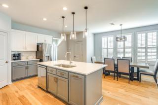 Near Square and Campus Modern Home with Pool Access! - 3