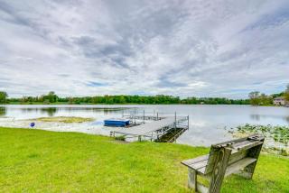 Lakefront Getaway with Dock in Akron - 0