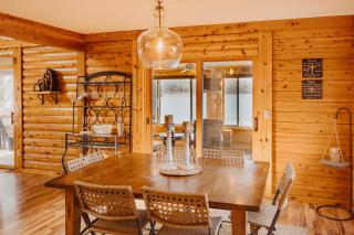 Lakefront Getaway with Dock in Akron - - 3