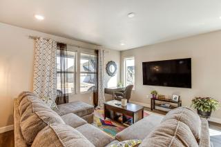 Beautiful Home with Bonus Room and Prime Location! - 6