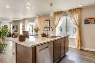 Beautiful Home with Bonus Room and Prime Location! - 1