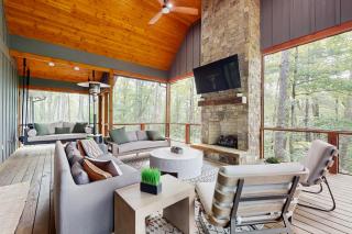The Fox Den - Cashiers - 9