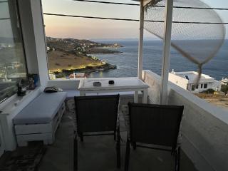 White house - Agia Marina Mikrolimanou - 2