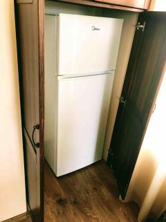 Cornellia 1-bedroom suite condo with Mountain View - 4