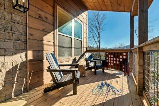 Gatlinburg Getaway Pool Hot Tub & Games - 3