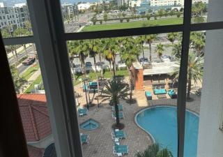 The Point Hotel Apartment 603 Near to Universal - 9