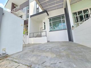 Shamrock Beach Villas - Batu Ferringhi - 1