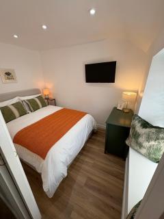 Bagnalls Cottage, A newly renovated cottage in the heart of the Downalong, St Ives moments from the harbour beach - St Ives - 0