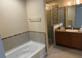 The Point Hotel & Suites - 604 Luxury - Close to Universal - Attraction Views near Orange County Convention Center - Orlando - 4