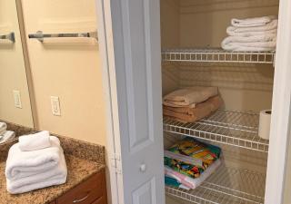 The Point Hotel & Suites - 604 Luxury - Close to Universal - Attraction Views near Orange County Convention Center - Orlando - 3