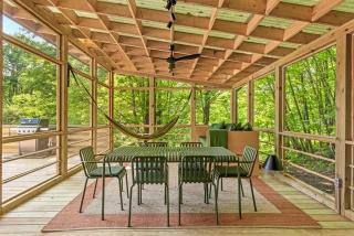 Sunlit Airstream in Trees with Expansive Deck Nature Views - 7