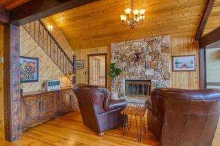 Mountain Retreat, Panoramic Lake Views - 1