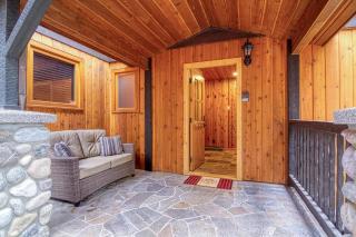 Mountain Retreat, Panoramic Lake Views - Invermere - 6