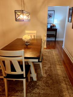Downtown Cary 1930s Bungalow - Great walkability - 2