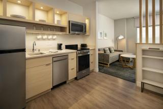 TownePlace Suites by Marriott Tecumseh Windsor - - 2