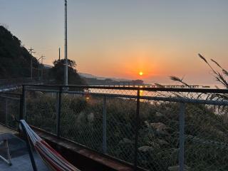 Sun Sea Cottage - Vacation STAY 74965v - - 1