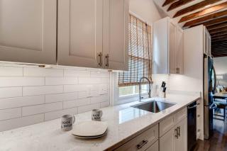 Renovated 3BR home w chefs kitchen & HDTV - 1