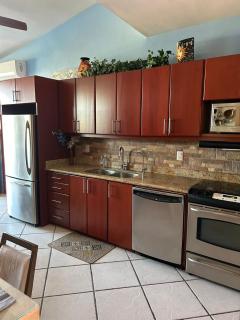 Ocean Front- Marina View- Tiara Sands Resort, Sleeps 4 - Mazatlán - 4