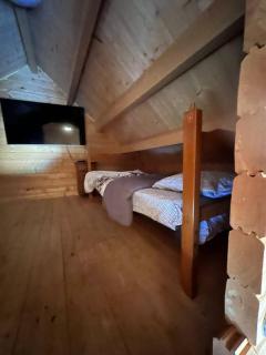 Lakeside Cottage On Muskoka Shores - 1